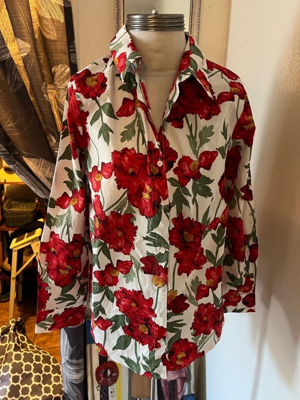 Endless Rose Red White Green Floral Button-Up Shirt Size S